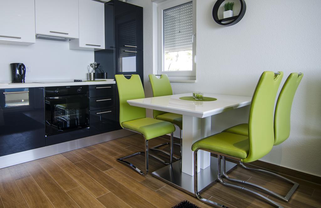 Lux Apartments Makarska Exterior photo